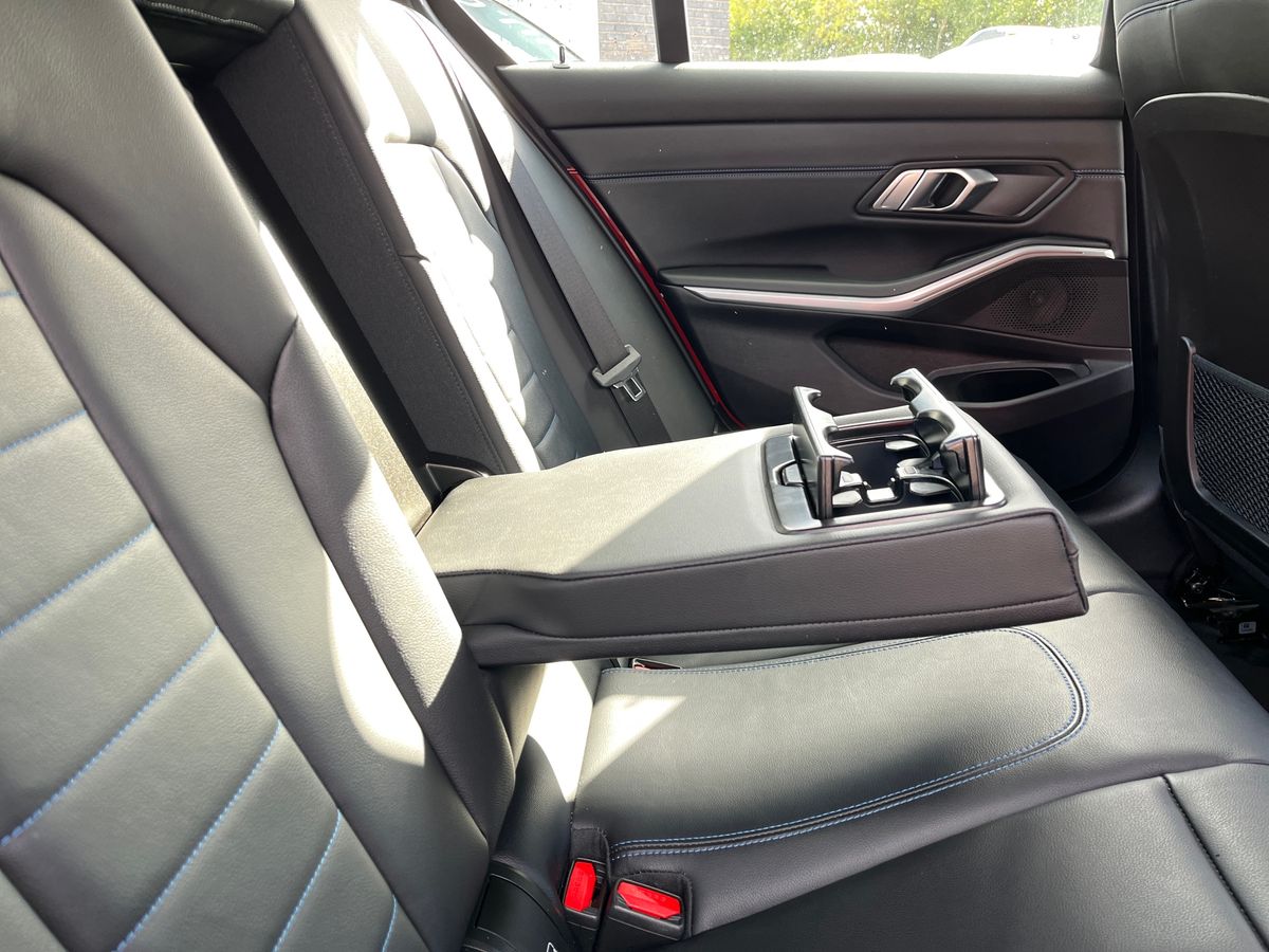 BMW 3 Series Photo 34