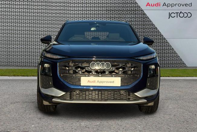 AUDI Q3 Photo 9