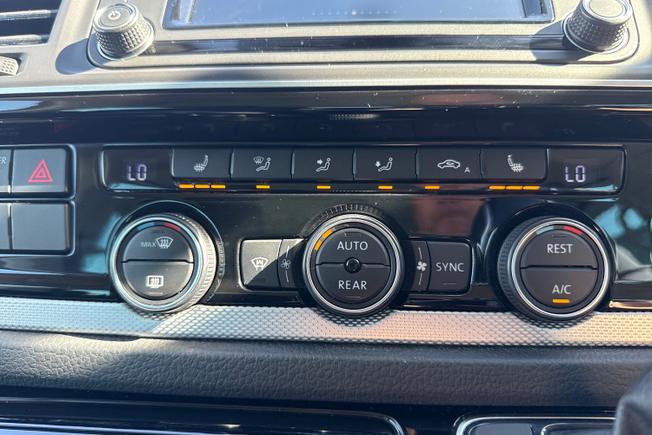 VOLKSWAGEN Caravelle Photo 24