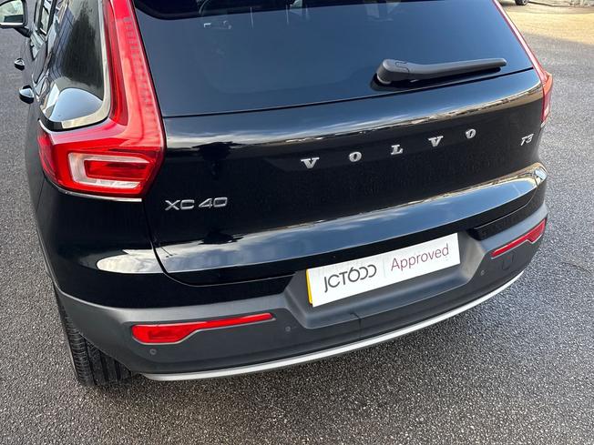 VOLVO Xc40 Photo 23