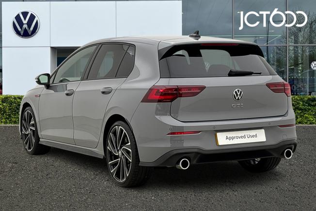 VOLKSWAGEN Golf Photo 3