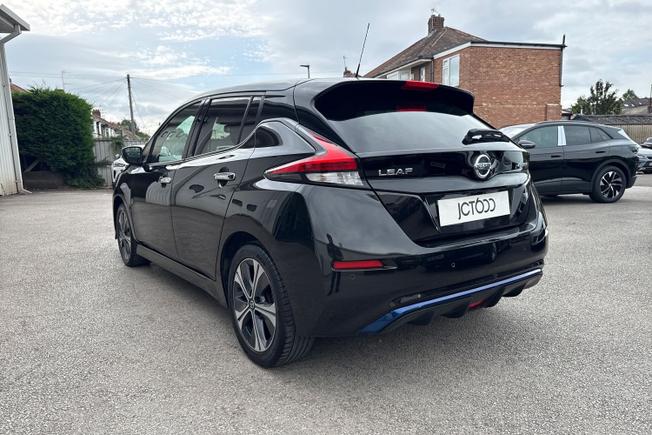 NISSAN Leaf Photo 23