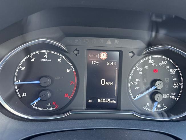 Toyota YARIS Photo 15