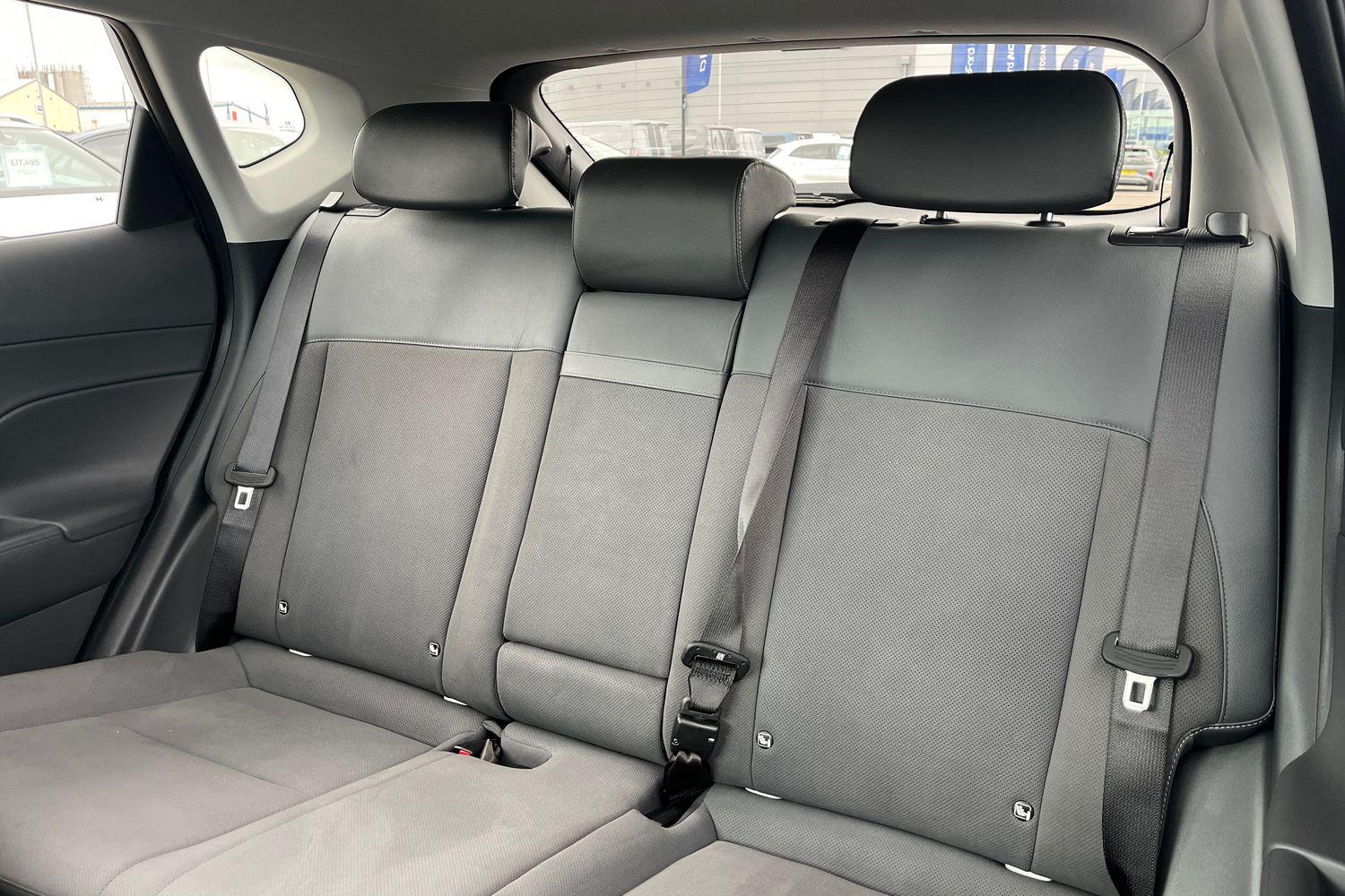 Hyundai KONA Photo 19