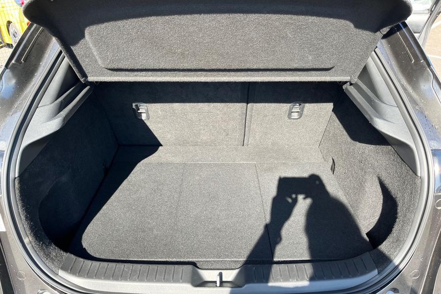 Mazda CX-30 Photo autoimg-afc60e14274f6a66817f6839fde68cf78e3276ac.jpg