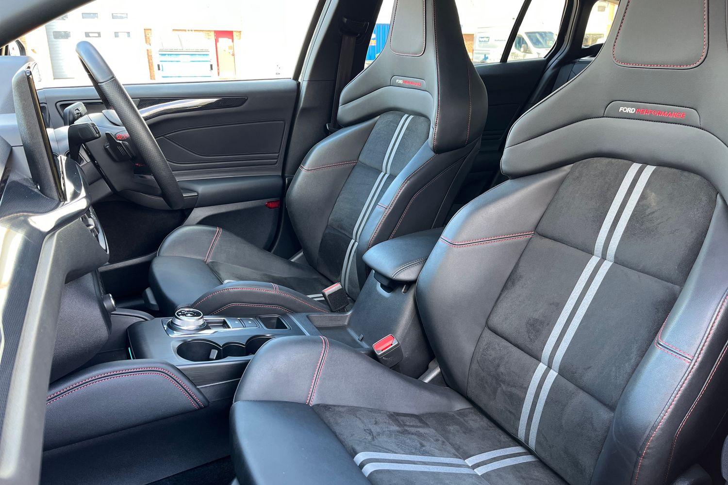 Ford Focus Photo 18