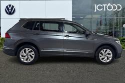 VOLKSWAGEN Tiguan Allspace Photo 4