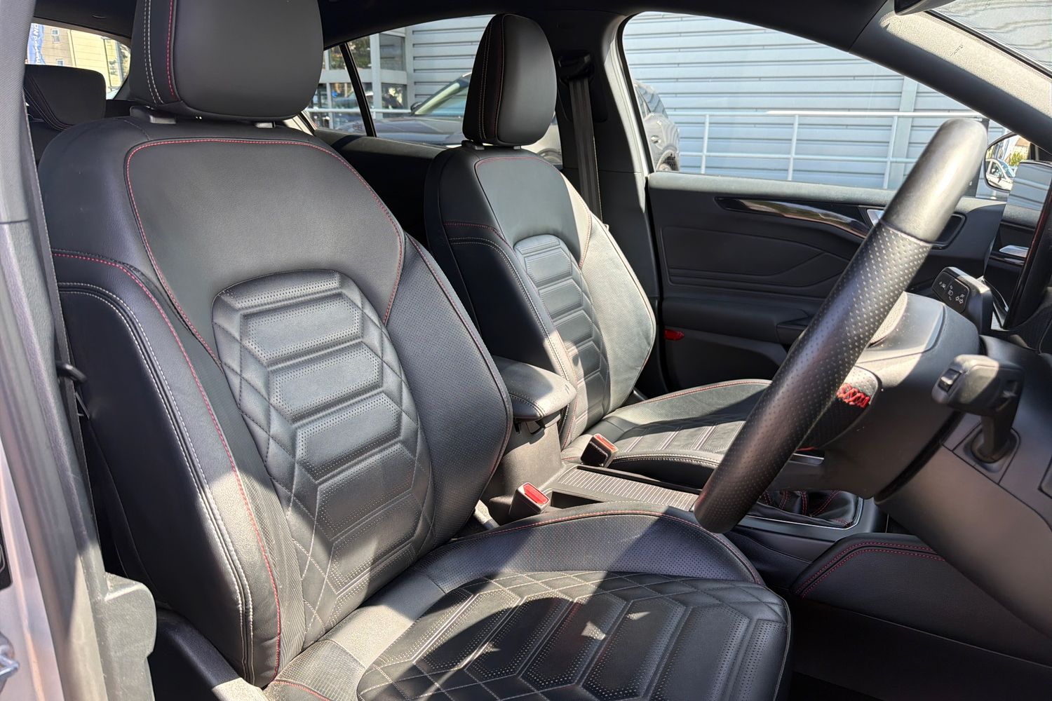 Ford FOCUS Photo 16