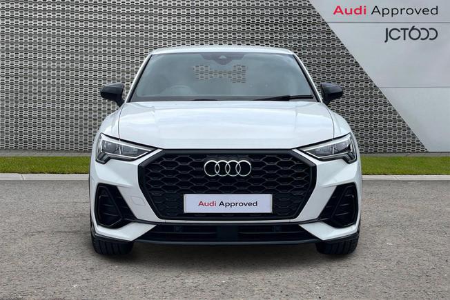 AUDI Q3 Photo 8
