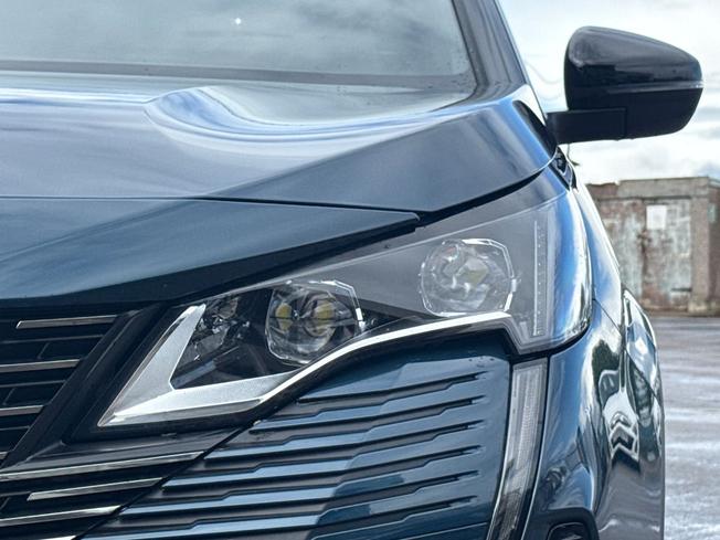 PEUGEOT 5008 Photo 26
