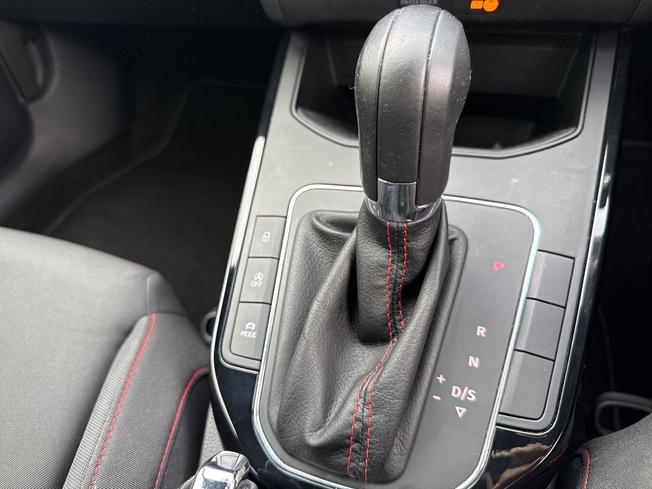 SEAT ARONA Photo 30