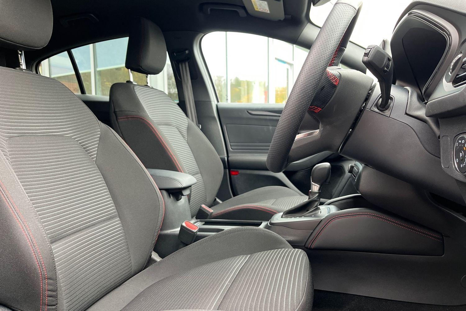 Ford Focus Photo 16