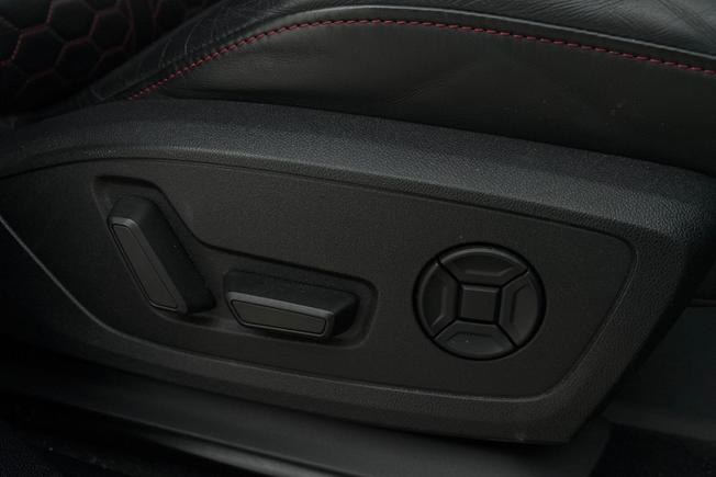 AUDI RS Q3 Photo 29