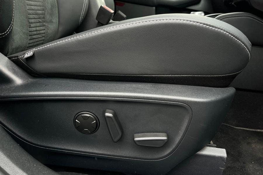 Ford KUGA Photo autoimg-afe29a6f2ca9443f4ce00dc5c47c0bdaa083e842.jpg