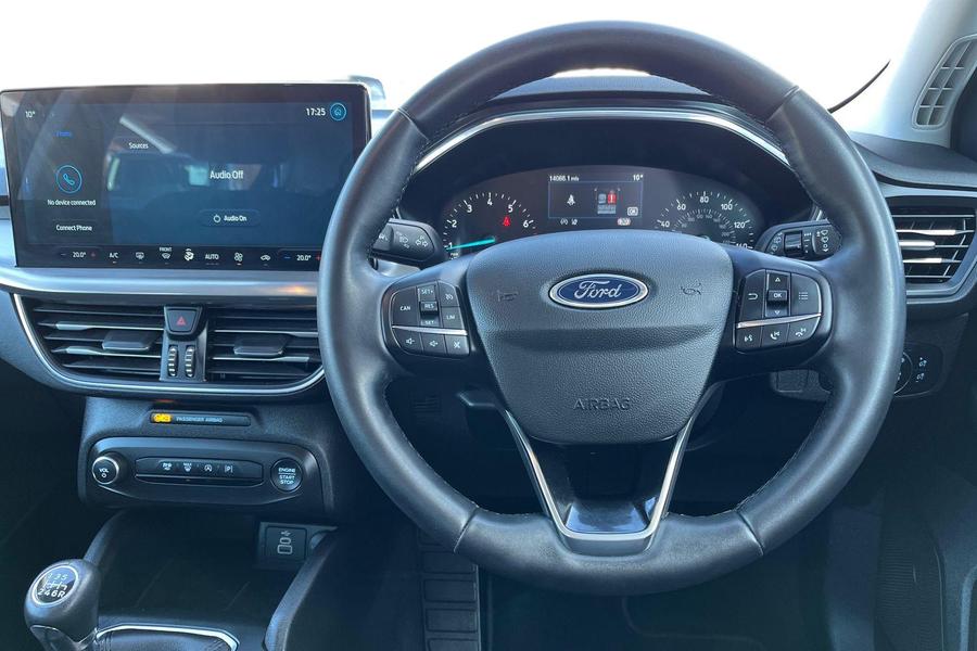 Ford FOCUS Photo autoimg-afe2f8298ebe231f43b77b3cf8c5fdef223162a0.jpg