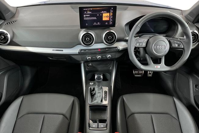 AUDI Q2 Photo 10
