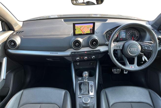 Audi Q2 Photo 10