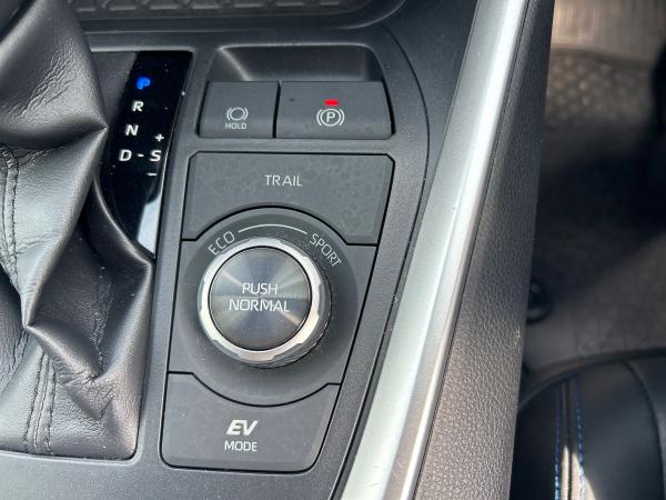 Toyota RAV4 Photo autoimg-afe96b47a230a8793559706417d9a0c638350307.jpg