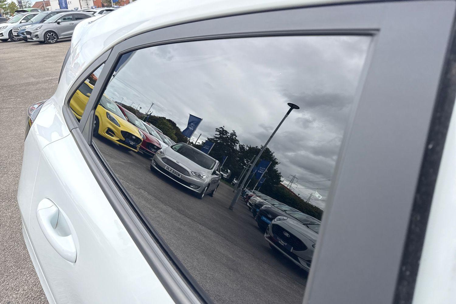 Ford Puma Photo 36