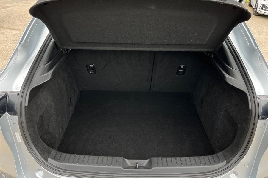 Mazda CX-30 Photo autoimg-afeb9d050aab6ddce724738032b49be6360a7ae3.jpg
