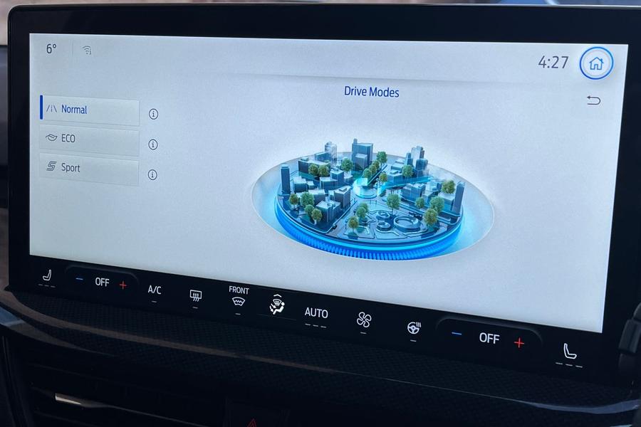 Ford Focus Photo autoimg-afec98a478b41b809389b2e8000a0e2fa22df3c9.jpg