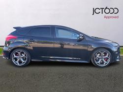 FORD Focus Photo 4