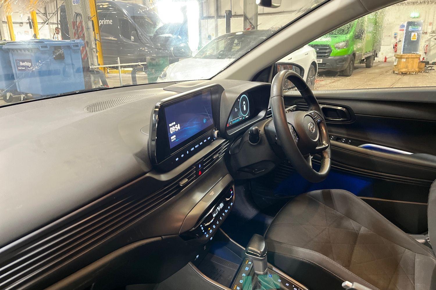 Hyundai BAYON Photo 17