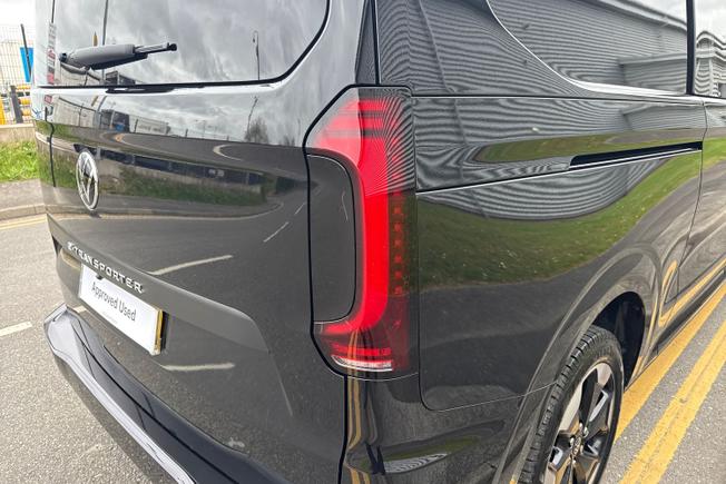 VOLKSWAGEN e-Transporter Photo 18