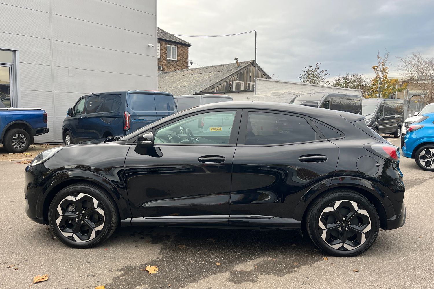 Ford PUMA Photo 33