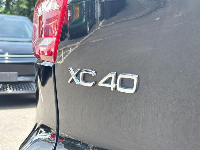 VOLVO Xc40 Photo 29
