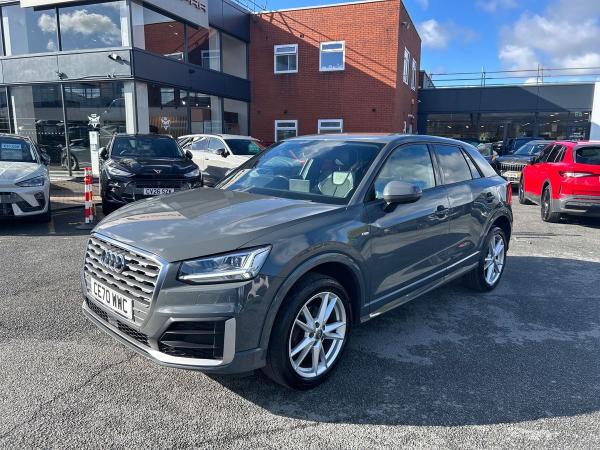 Audi Q2 Photo autoimg-aff61643761b0fbefdd3c60a7f48bcb5526bc955.jpg