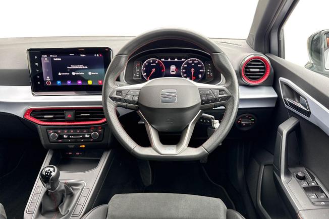 SEAT Ibiza Photo 11
