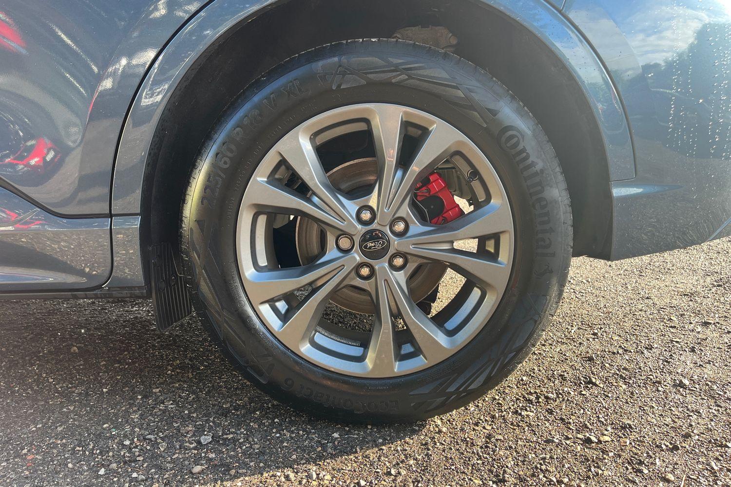Ford KUGA Photo 26