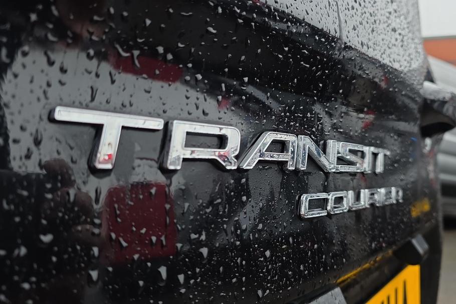 Used Ford TRANSIT COURIER 21