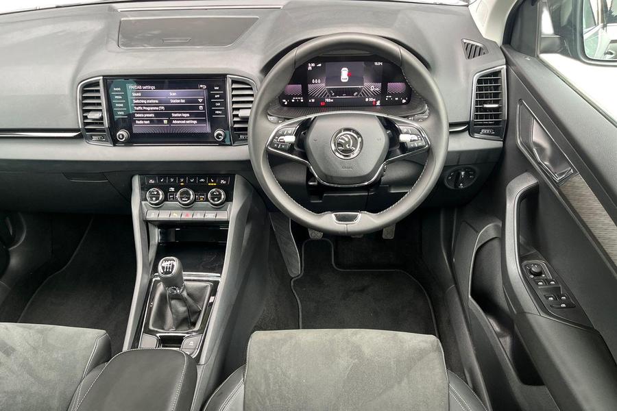 Skoda KAROQ Photo autoimg-b000e300feac43a7671e156ad91b7cedb00dfa3f.jpg