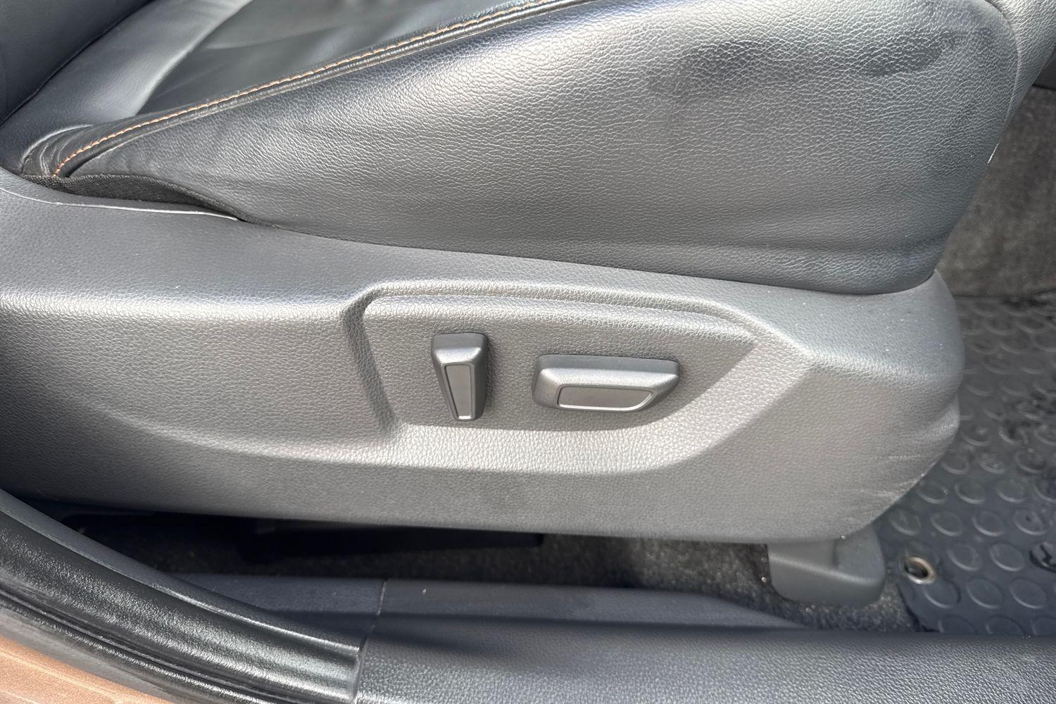 Mitsubishi ECLIPSE CROSS Photo 36