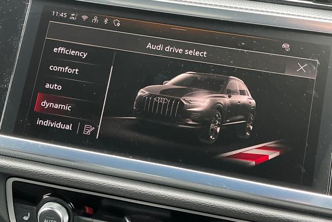 AUDI Q3 Photo 31