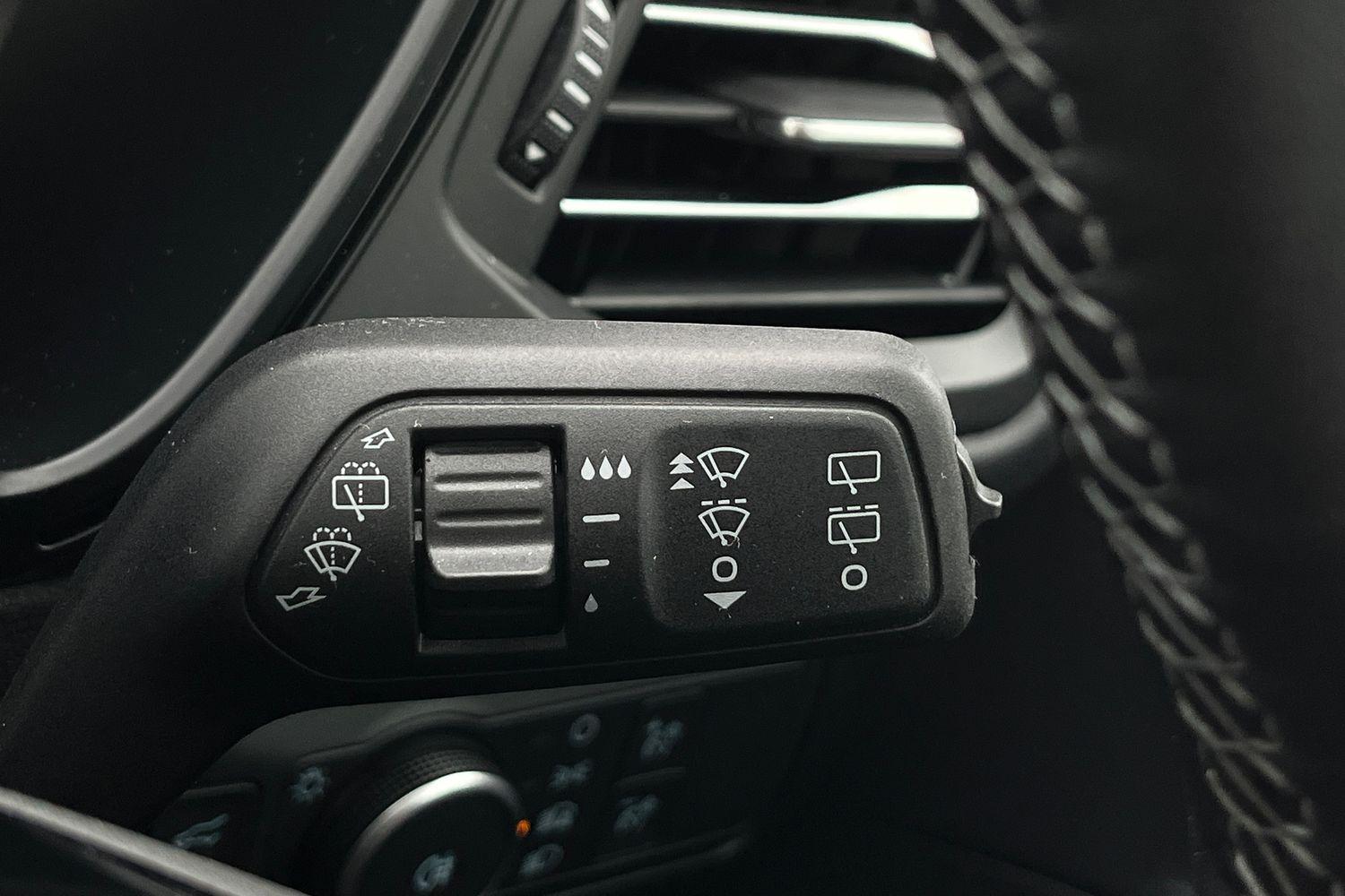 Ford KUGA Photo 14
