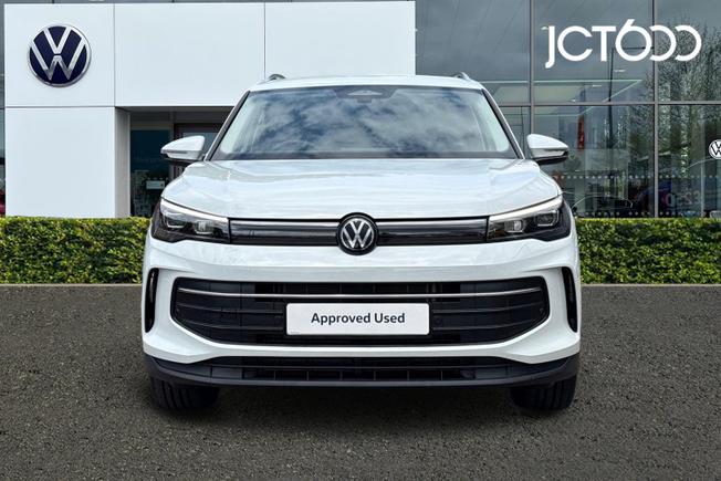 VOLKSWAGEN Tiguan Photo 8