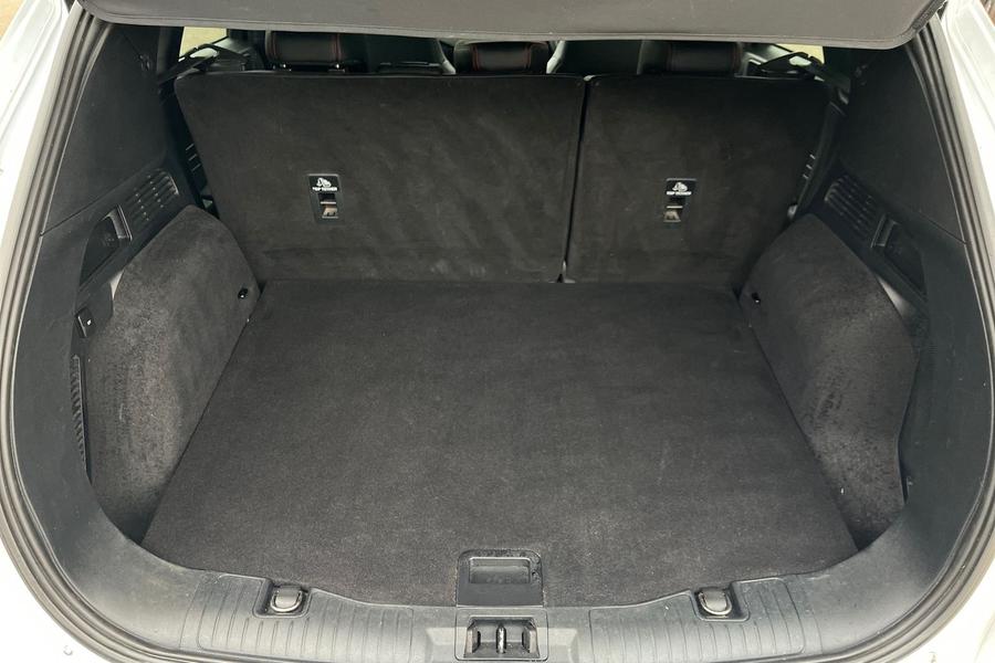 Ford Kuga Photo autoimg-b00e342847ea5bbd9d6c157d0e858efb4c11a21d.jpg