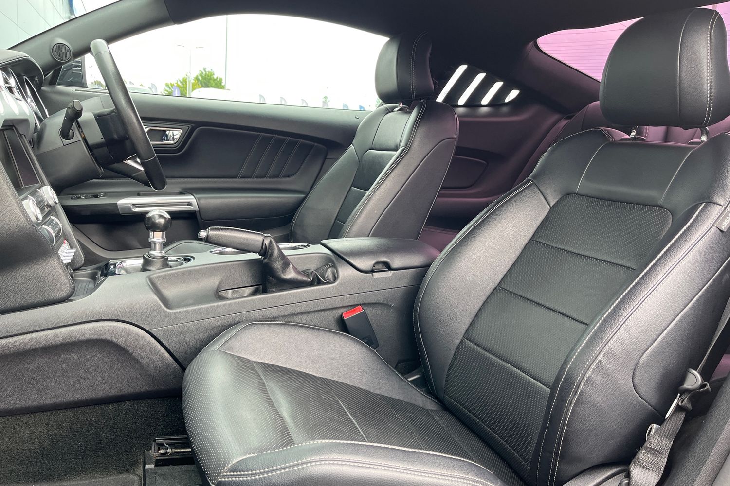Ford MUSTANG Photo 18