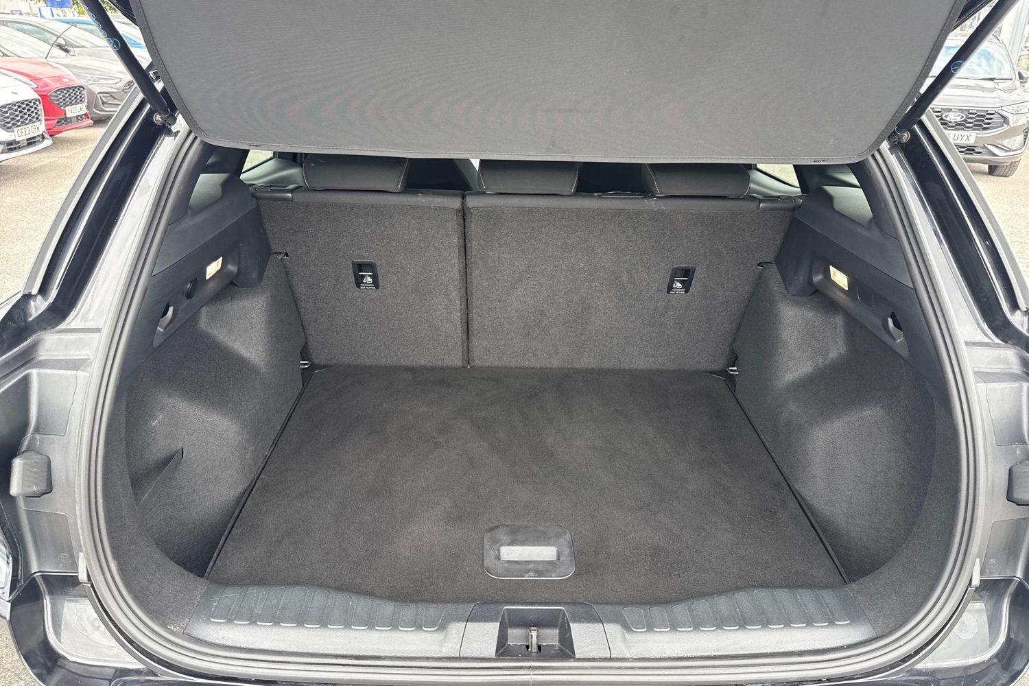 Ford EXPLORER Photo 20