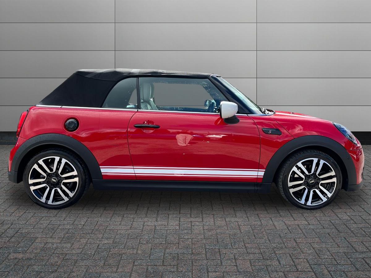 MINI Convertible Photo 5