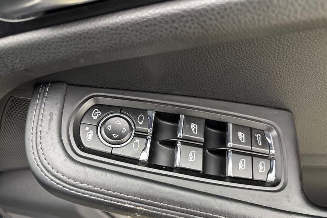 PORSCHE Macan Photo 26