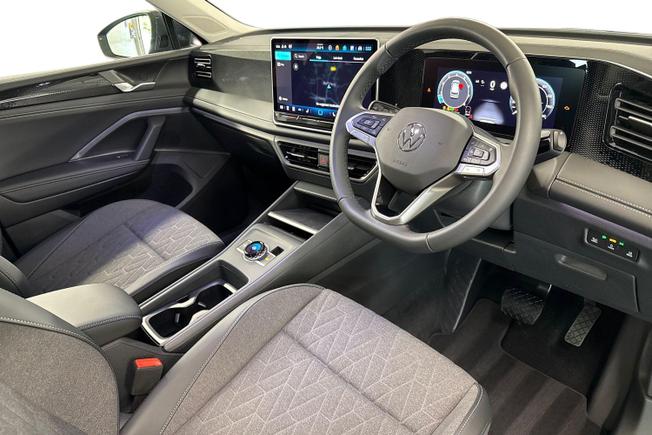 VOLKSWAGEN Tiguan Photo 6