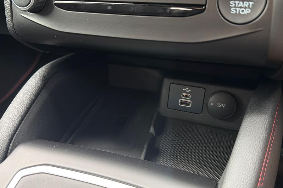 Ford FOCUS Photo autoimg-b013d6e7a36137f9fe011749044a8a14a839ef9d.jpg