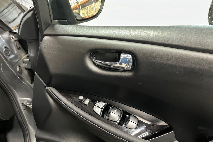 Nissan LEAF Photo autoimg-b01b36e3f3abffa8f877ceb3430f1f305a965726.jpg