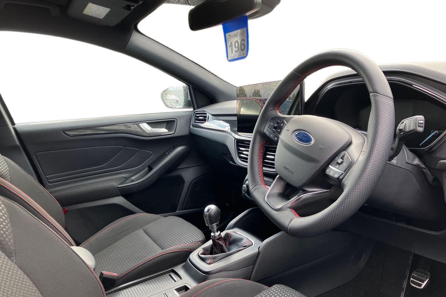 Ford FOCUS Photo 8
