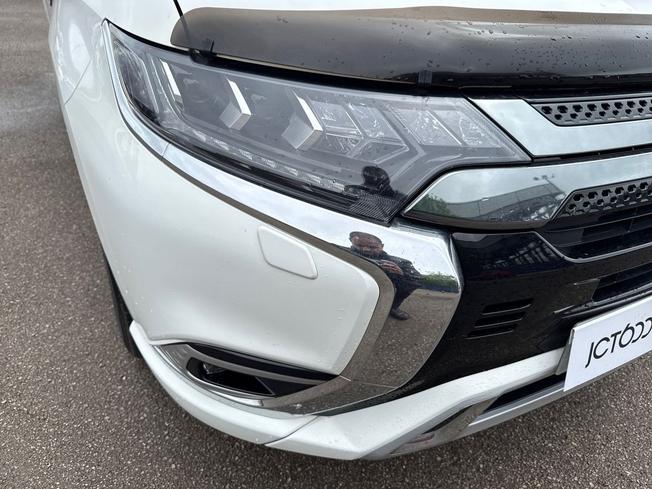 MITSUBISHI Outlander Photo 19