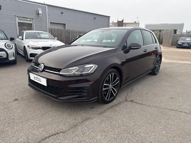 VOLKSWAGEN Golf Photo 23